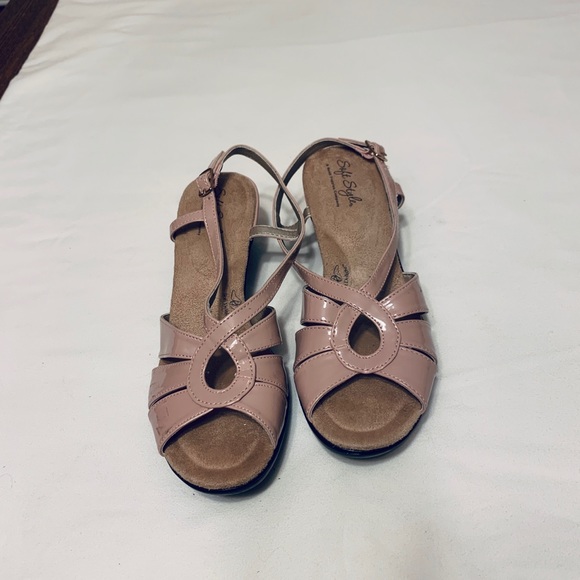 Soft Style blush and black wedges size 8.5 narrow - Picture 2 of 12